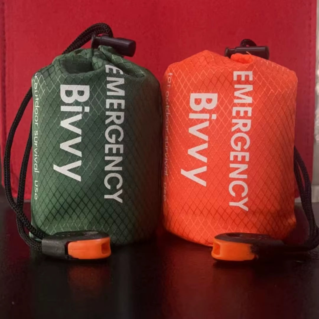 Stay Warm and Safe with Our Ultimate Portable Emergency Sleeping Bag - Waterproof Mylar Thermal Blanket for Your Camping and Hiking Adventures